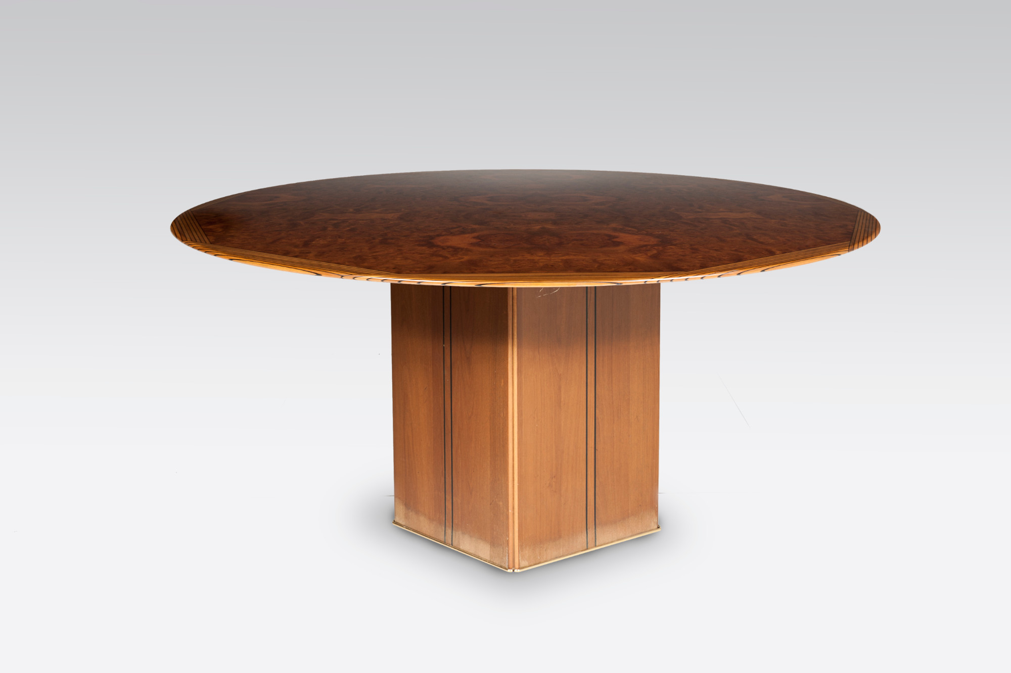 4 chairs and Circular Dining table Model 