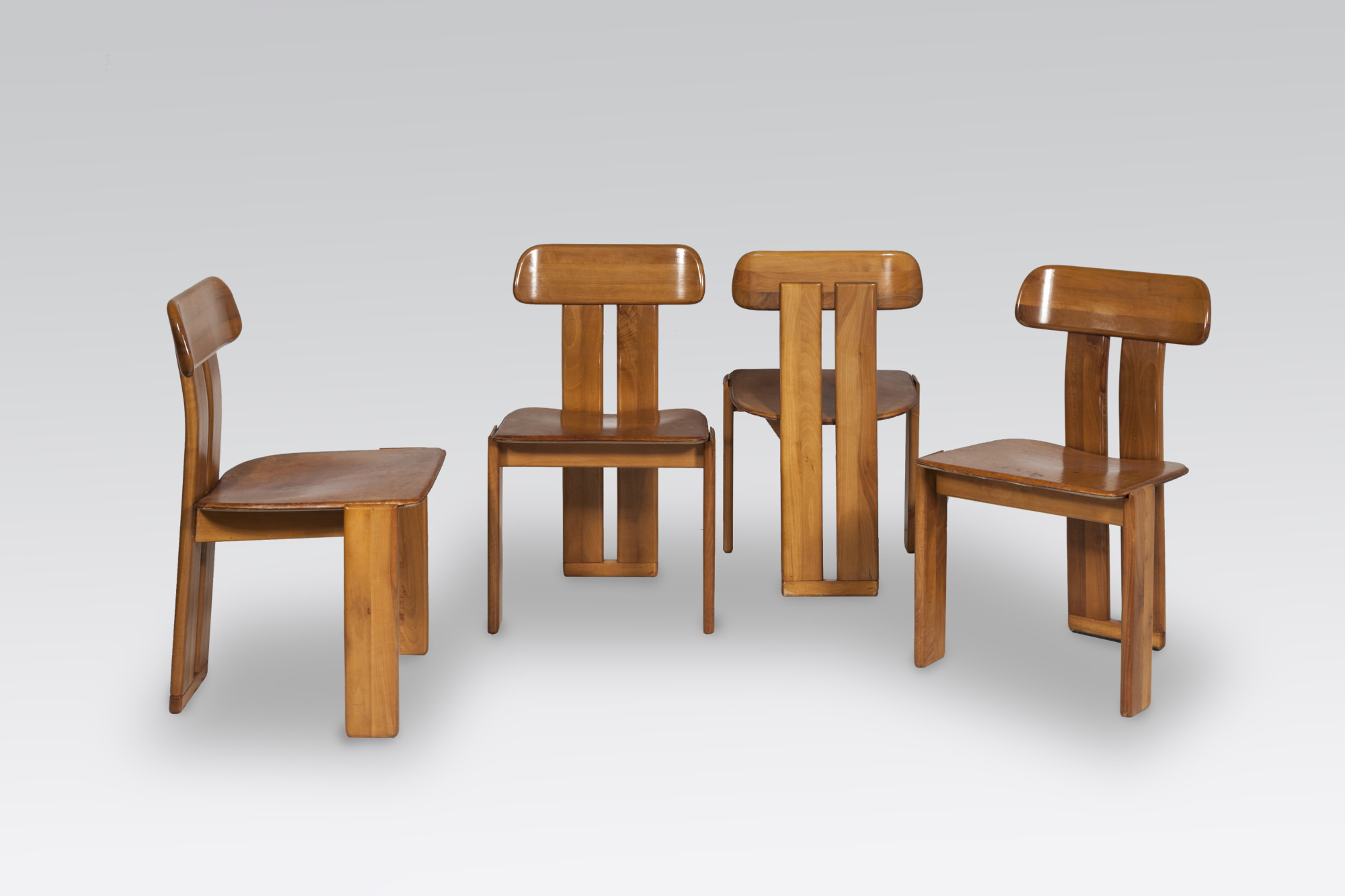 Set of four chair in cognac leather by Tobia & Afra Scarpa 