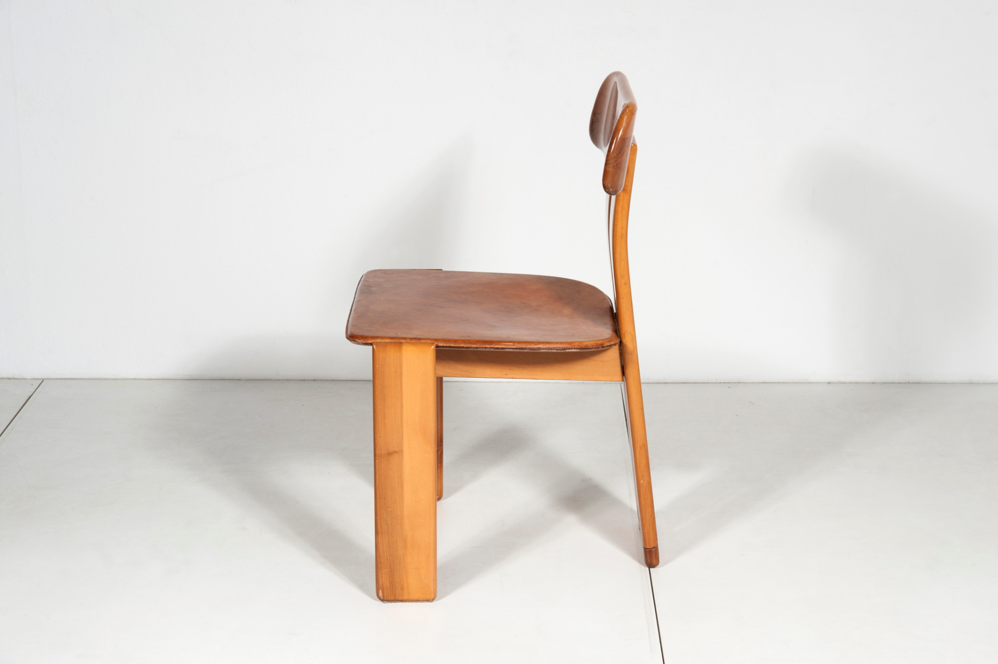 Set of four chair in cognac leather by Tobia & Afra Scarpa 