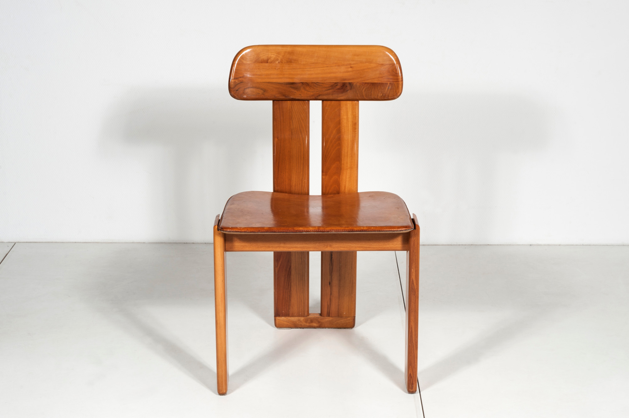 Set of four chair in cognac leather by Tobia & Afra Scarpa 