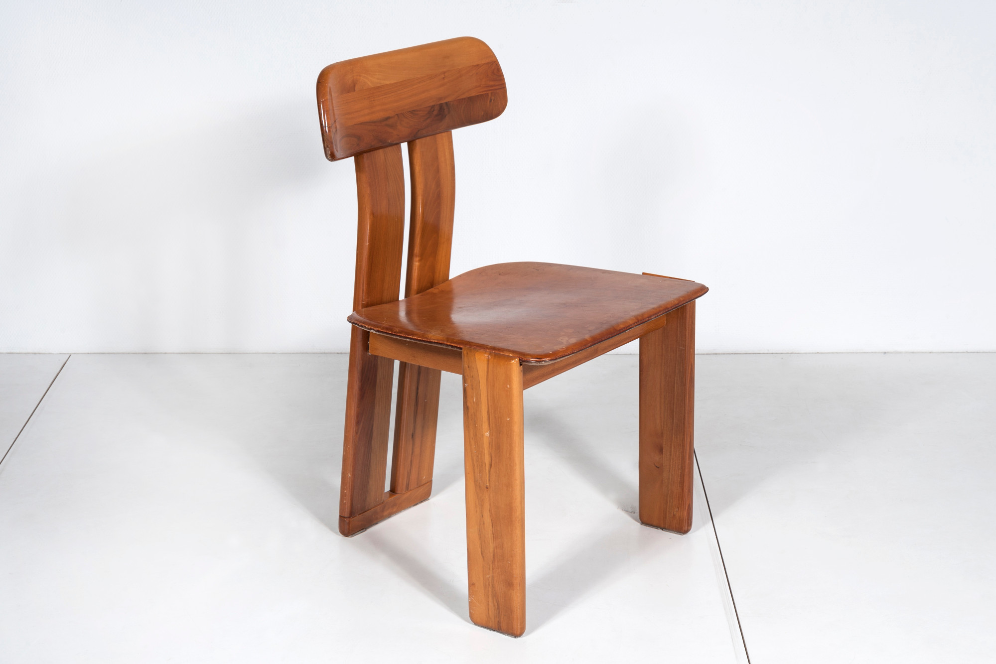 Set of four chair in cognac leather by Tobia & Afra Scarpa 