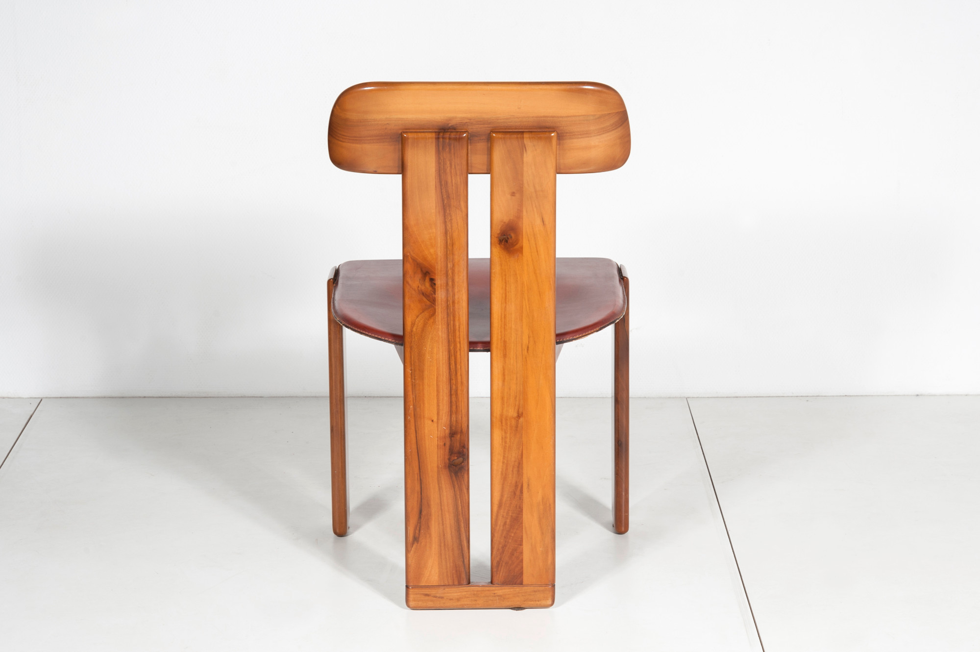 Set of four chair in red leather by Tobia & Afra Scarpa