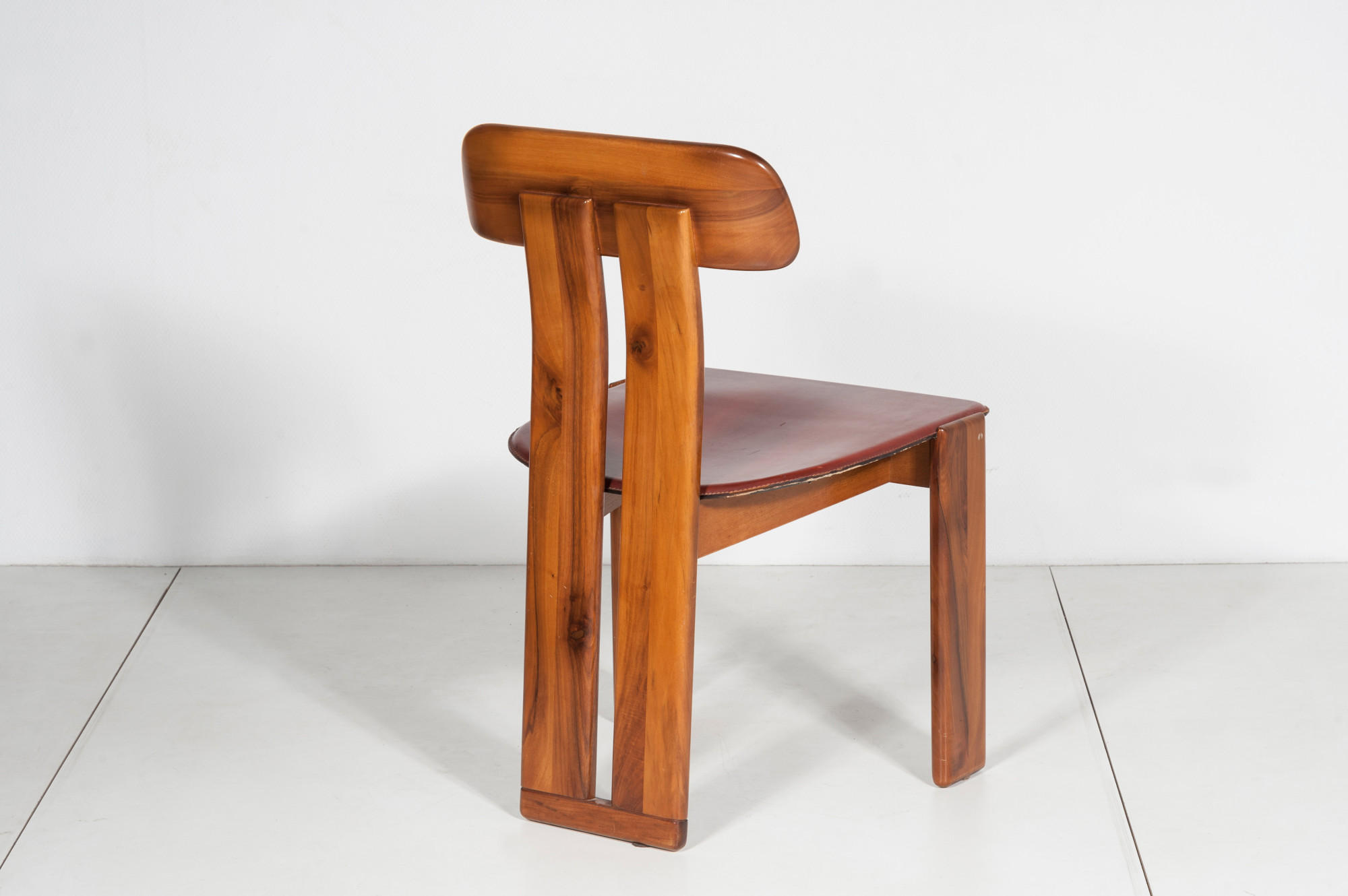 Set of four chair in red leather by Tobia & Afra Scarpa