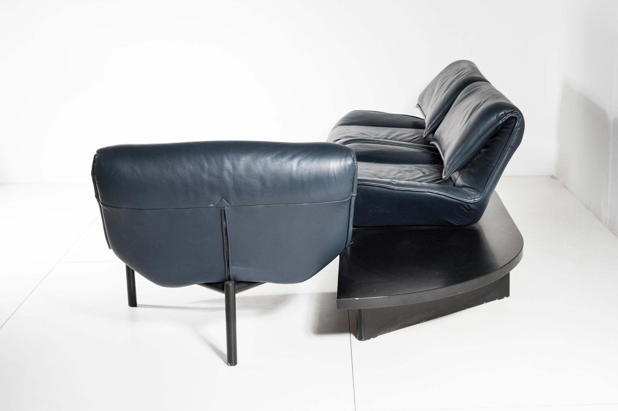 Sofa By Vico Magistretti for Cassina in Blue leather