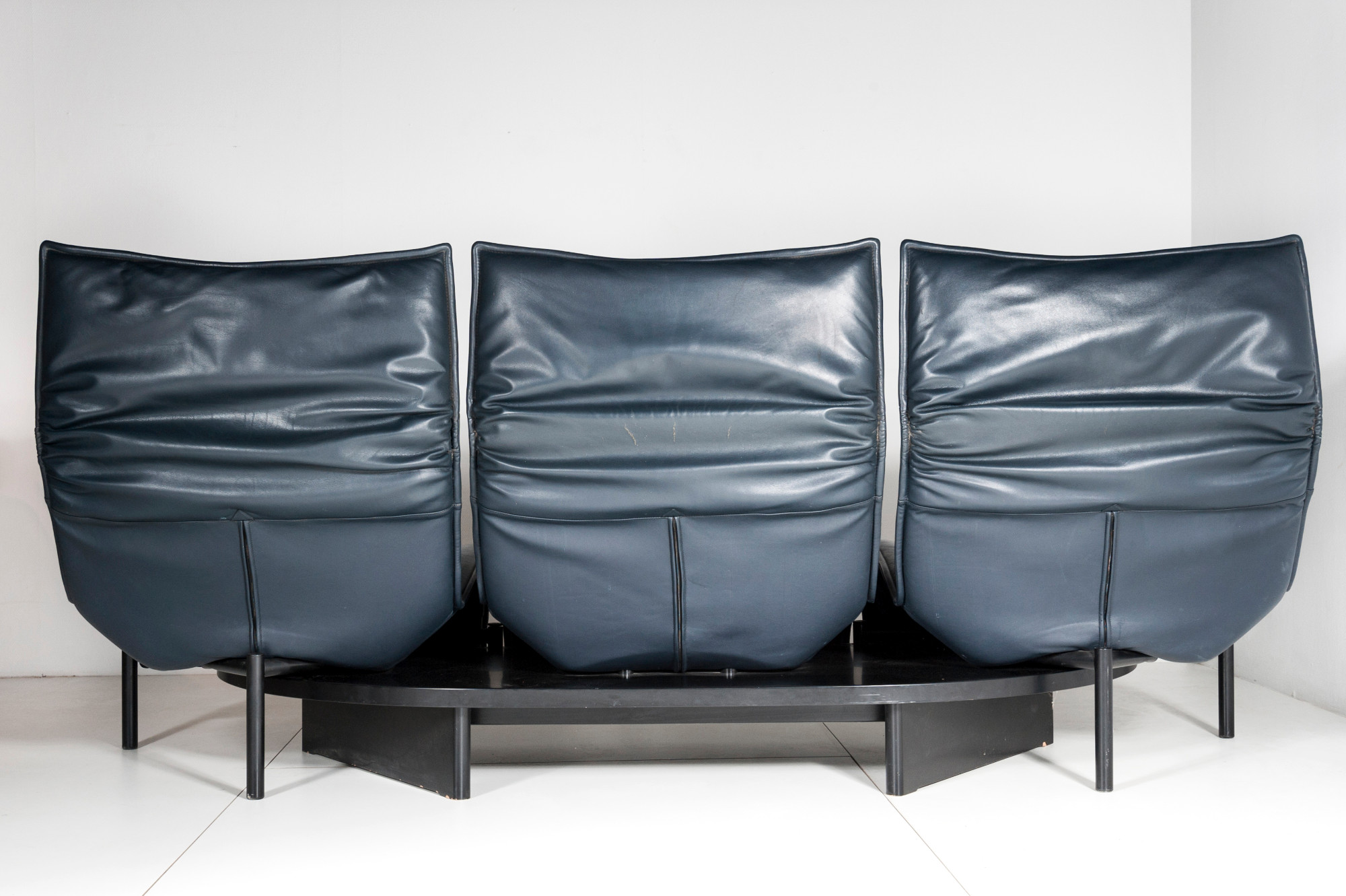 Sofa By Vico Magistretti for Cassina in Blue leather