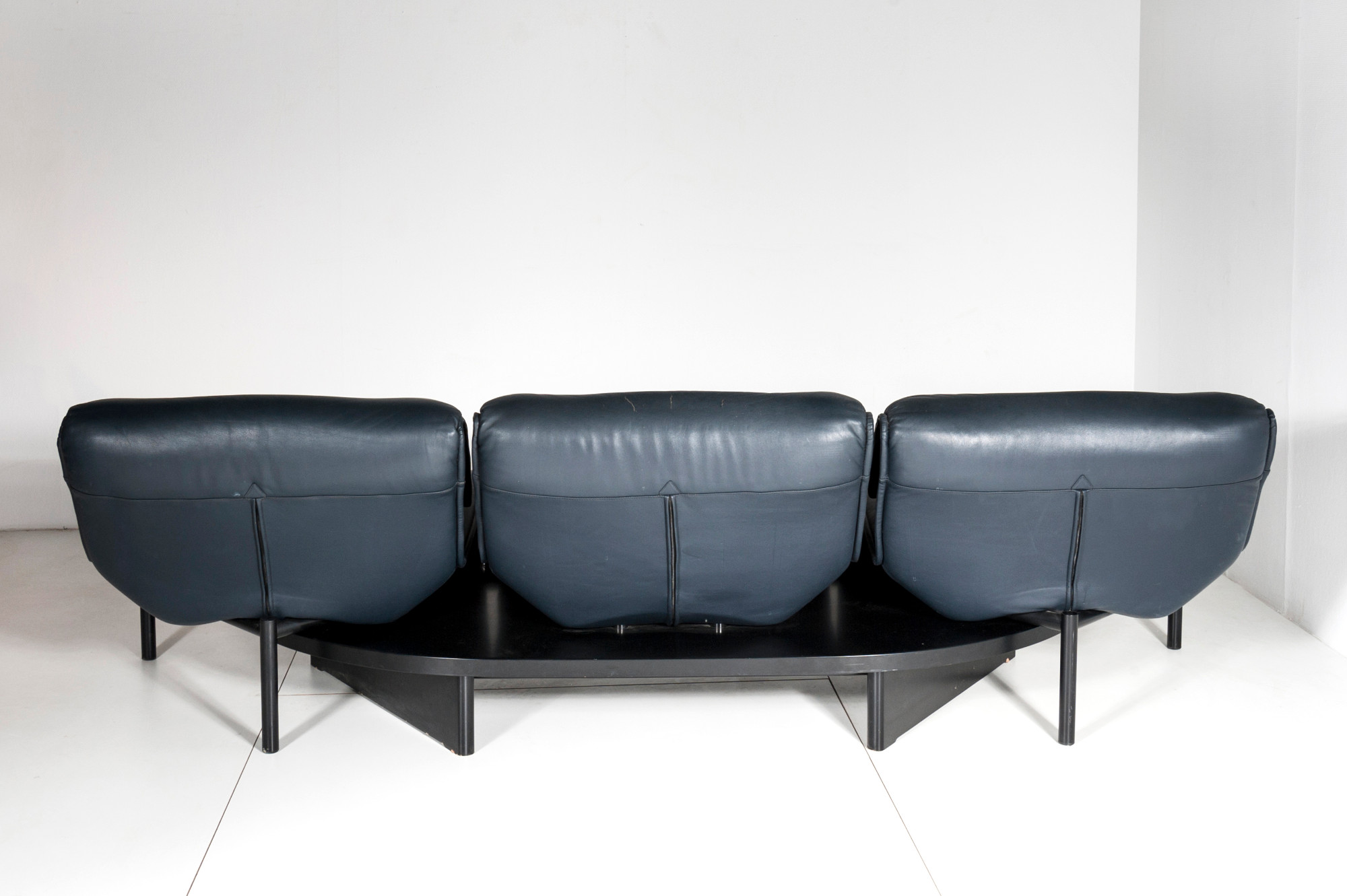 Sofa By Vico Magistretti for Cassina in Blue leather